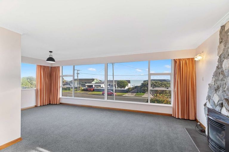 Photo of property in 176 Karaka Street, Castlecliff, Whanganui, 4501