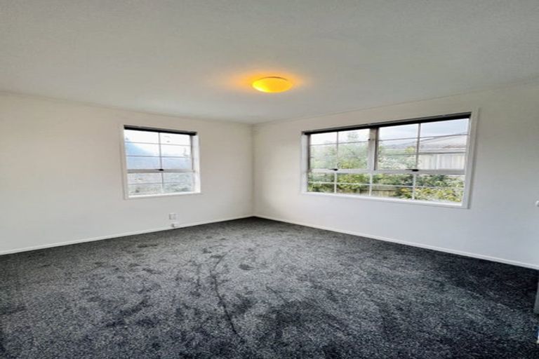 Photo of property in 31 Lyren Place, Half Moon Bay, Auckland, 2012