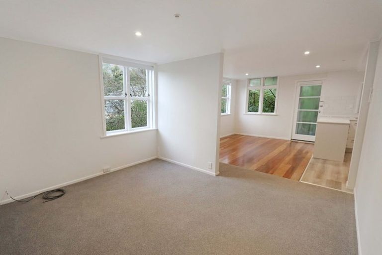 Photo of property in 16 Whaui Street, Vogeltown, Wellington, 6021