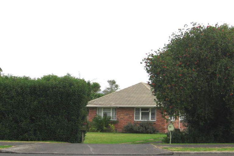 Photo of property in 1/39 Woodglen Road, Glen Eden, Auckland, 0602