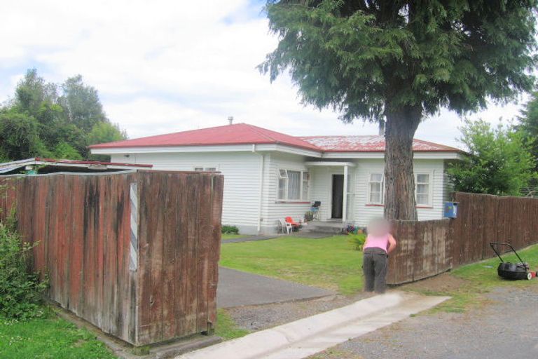 Photo of property in 3 Bp Road, Taumarunui, 3920