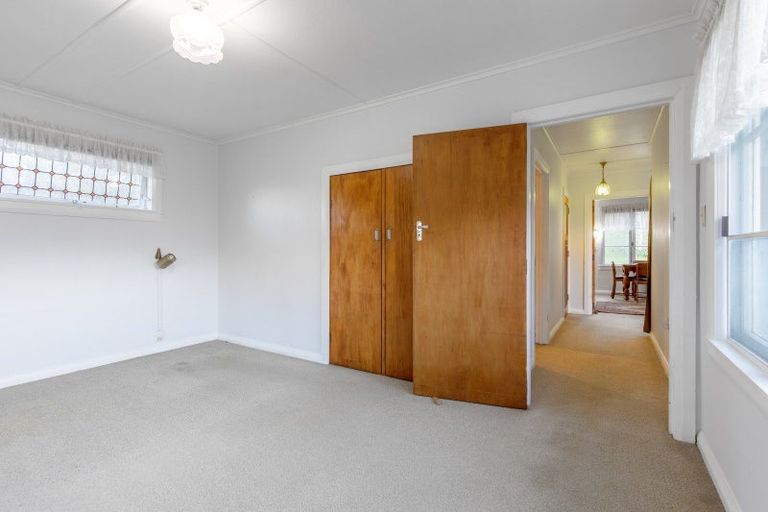 Photo of property in 36 Great North Road, Waipawa, 4210