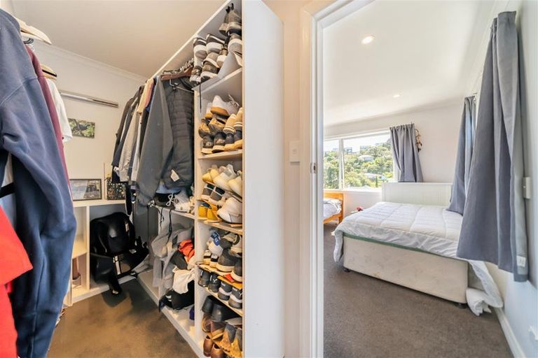 Photo of property in 34 Bassett Road, Johnsonville, Wellington, 6037