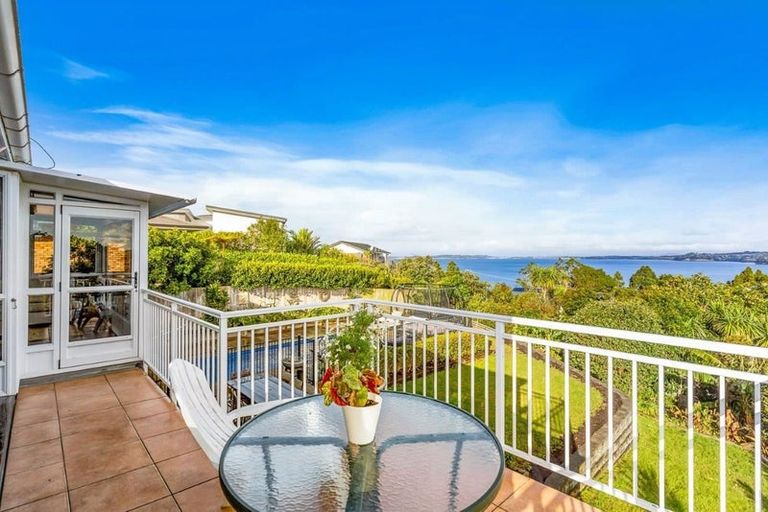 Photo of property in 8 Hillcrest Road, Hatfields Beach, Orewa, 0931