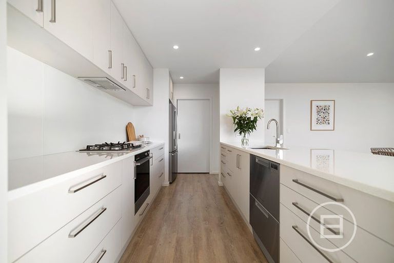 Photo of property in 4 Stackbrae Avenue, Wanaka, 9305