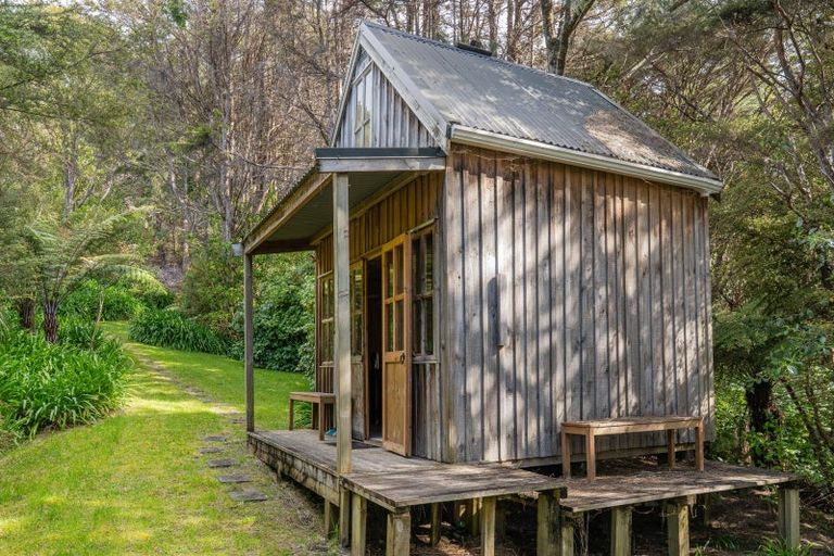 Photo of property in 554 Boat Harbour Road, Whenuakite, Whitianga, 3591