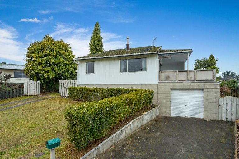 Photo of property in 4 Battersea Place, Richmond Heights, Taupo, 3330