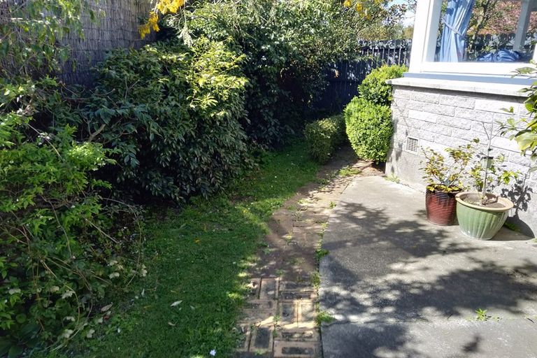 Photo of property in 2/131b Mcfaddens Road, Saint Albans, Christchurch, 8052