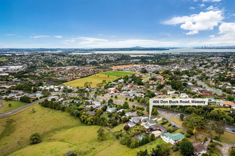 Photo of property in 466 Don Buck Road, Massey, Auckland, 0614