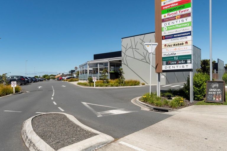 Photo of property in 8 Fearnley Grove, Pyes Pa, Tauranga, 3112