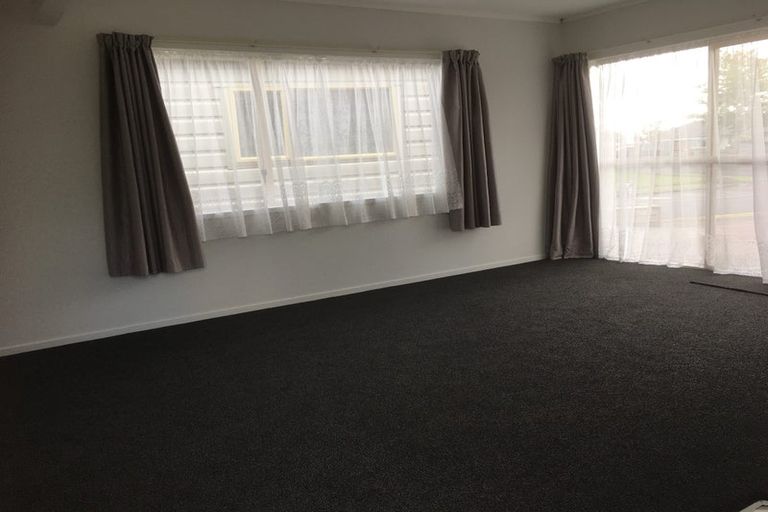 Photo of property in 1 Lochinver Drive, Nawton, Hamilton, 3200