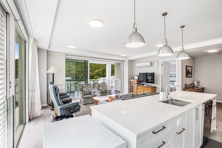 Photo of property in 105 Panorama Heights, Orewa, 0931