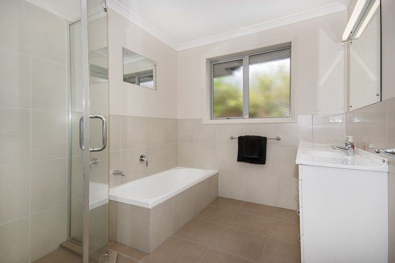 Photo of property in 82 Barbados Way, One Tree Point, 0118