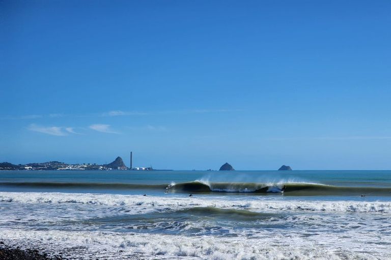 Photo of property in 62 Waiwaka Terrace, Strandon, New Plymouth, 4312