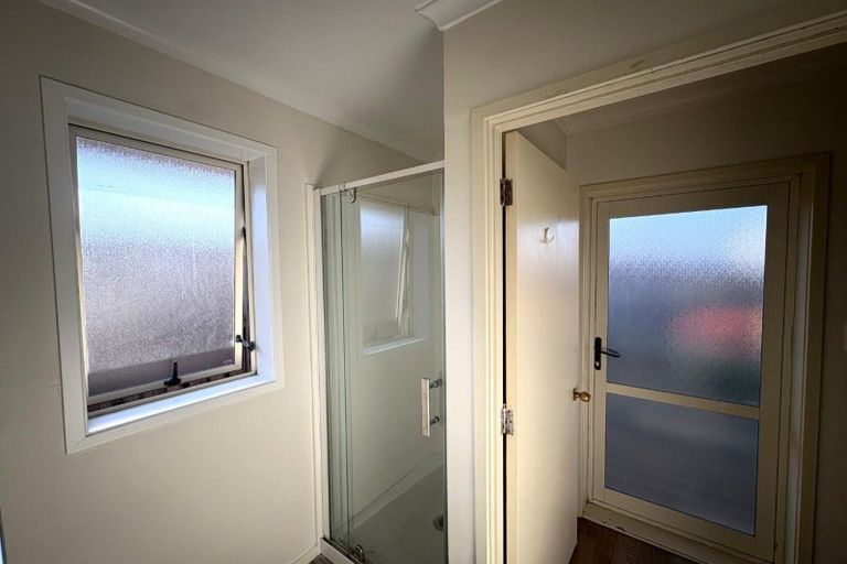 Photo of property in 2a Snead Place, Hamilton East, Hamilton, 3216