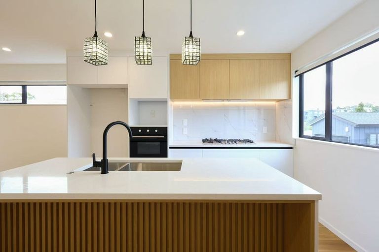 Photo of property in 5/25 Hutchinson Avenue, New Lynn, Auckland, 0600