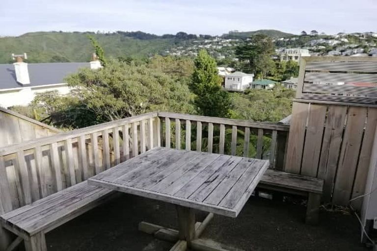 Photo of property in 64 Central Terrace, Kelburn, Wellington, 6012