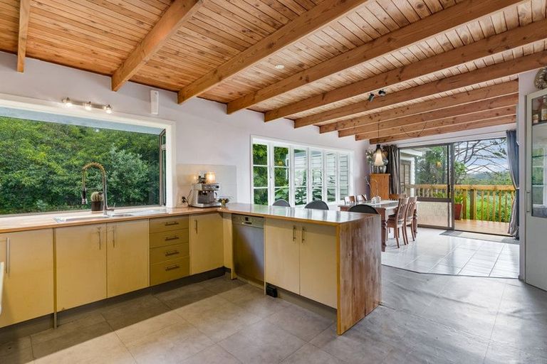 Photo of property in 525 Whitford Road, Whitford, Howick, 2571