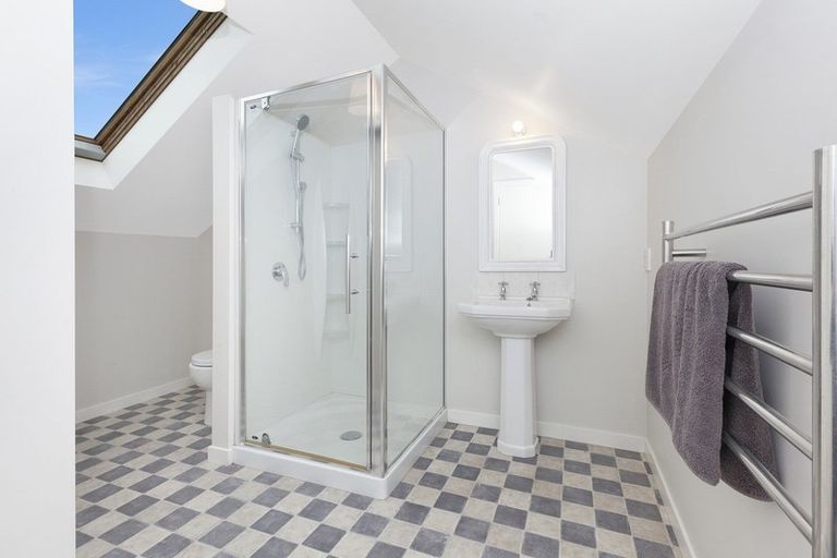 Photo of property in 164 Hackthorne Road, Cashmere, Christchurch, 8022