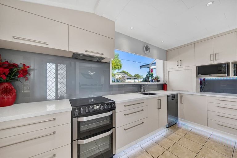 Photo of property in 16 Smeaton Road, Bell Block, New Plymouth, 4312