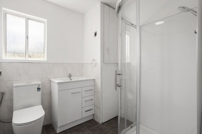 Photo of property in 639 Swanson Road, Swanson, Auckland, 0612