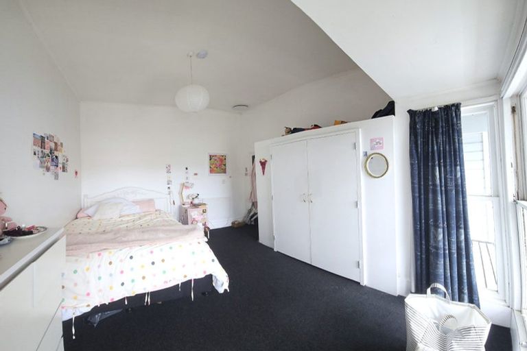 Photo of property in 9 Bidwill Street, Mount Cook, Wellington, 6021