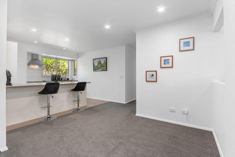 Photo of property in 82 Barbados Way, One Tree Point, 0118