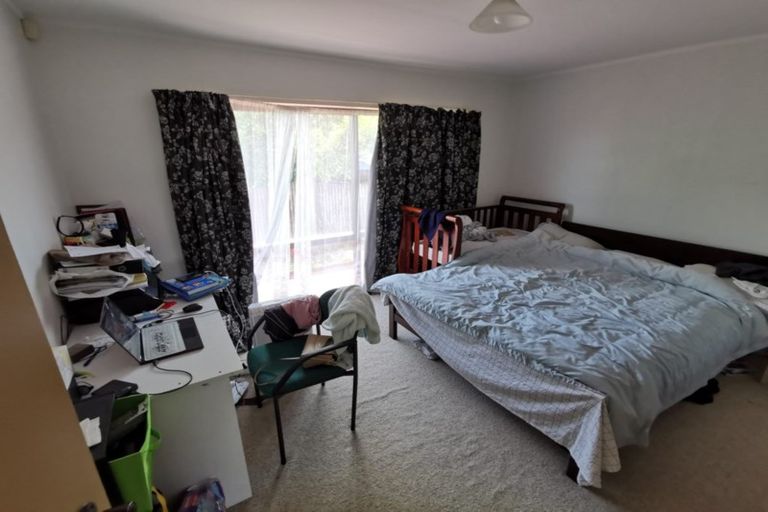 Photo of property in 1/11 Cromdale Avenue, Highland Park, Auckland, 2010