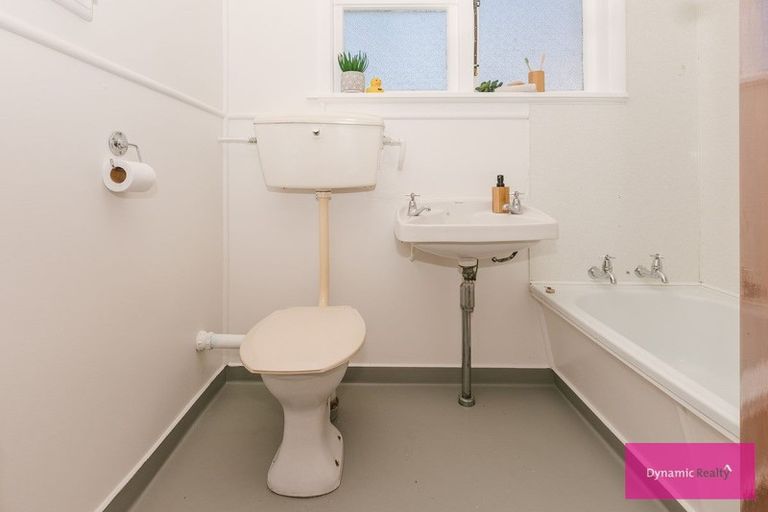 Photo of property in 30 Leicester Street, Terrace End, Palmerston North, 4410