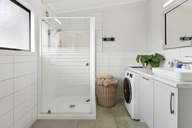 Photo of property in 145a Mayfair Avenue, Whangamata, 3620