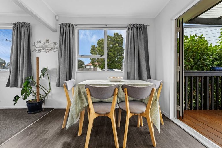 Photo of property in 9 Ohira Place, Henderson, Auckland, 0612