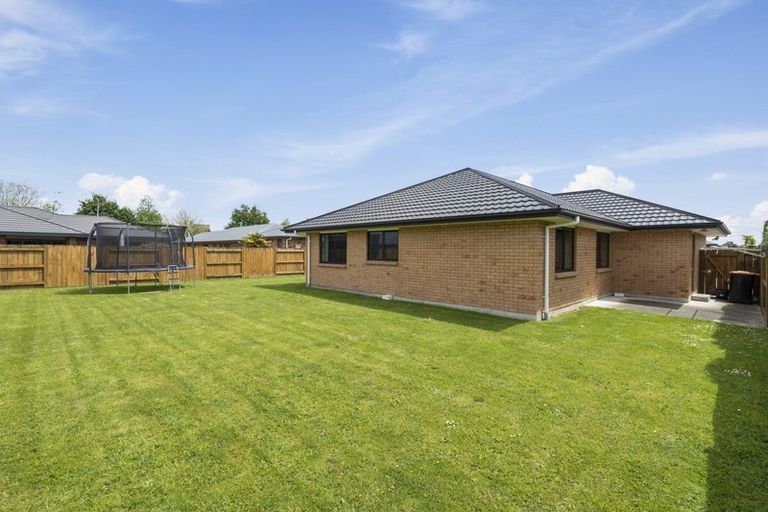 Photo of property in 22 Liberty Grove, Kelvin Grove, Palmerston North, 4414