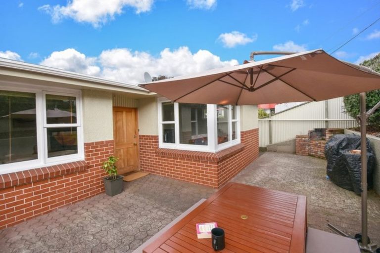 Photo of property in 39 Waldron Crescent, Green Island, Dunedin, 9018