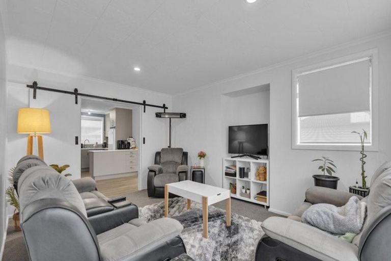 Photo of property in 62 Oriana Crescent, Hornby, Christchurch, 8042