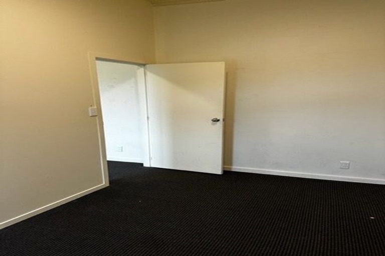 Photo of property in 9b Hadfield Terrace, Kelburn, Wellington, 6012