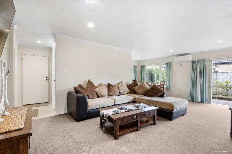 Photo of property in 66 Sandwick Drive, Weymouth, Auckland, 2103