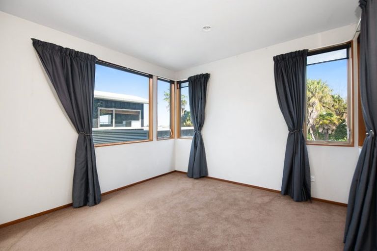 Photo of property in 52 Sunnyheights Road, Orewa, 0931