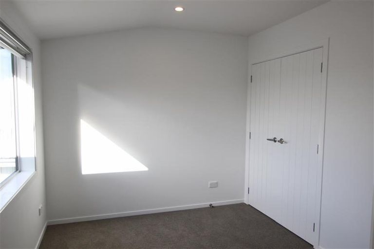 Photo of property in 2/67b Metcalfe Road, Ranui, Auckland, 0612