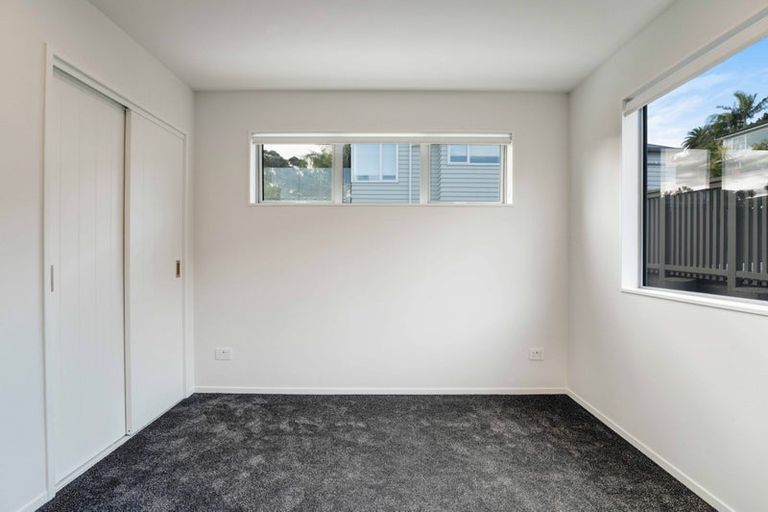 Photo of property in 1/15 Sea Vista Avenue, Beach Haven, Auckland, 0626