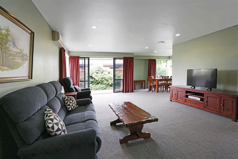 Photo of property in 17 Thomson Street, Tinwald, Ashburton, 7700