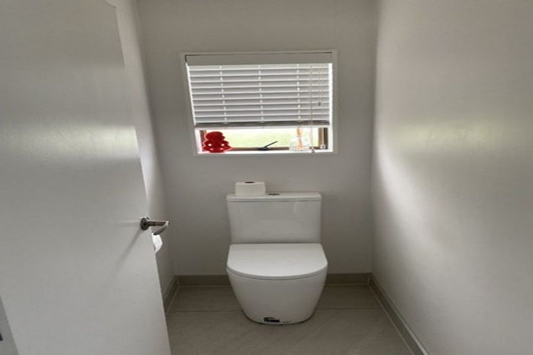 Photo of property in 2 Kenneth Hopper Place, Manly, Whangaparaoa, 0930