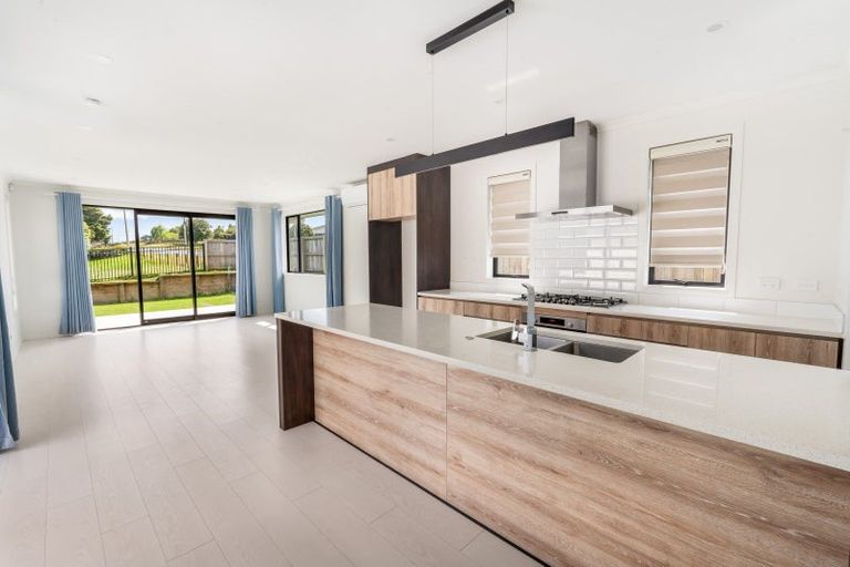 Photo of property in 79 Murray Ward Drive, Te Kauwhata, 3710