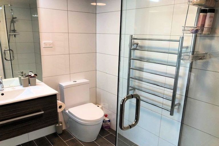 Photo of property in Frame Apartments, 1101/111 Molesworth Street, Thorndon, Wellington, 6011