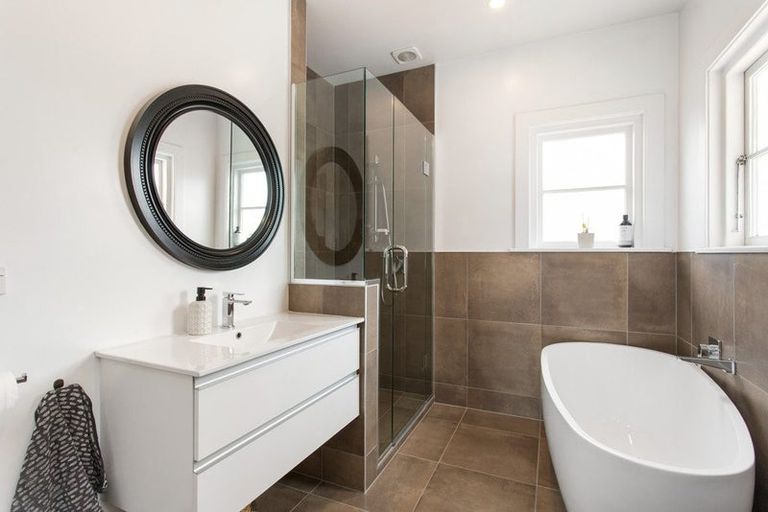 Photo of property in 90 Murray Place, St Albans, Christchurch, 8014