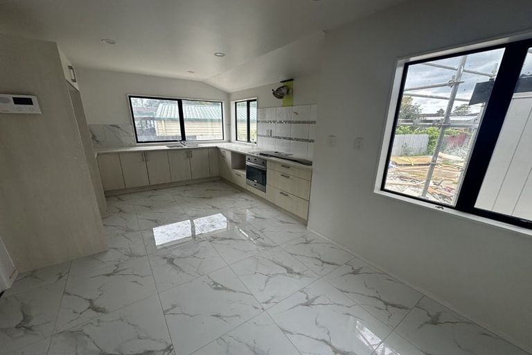 Photo of property in 26 Othello Drive, Clover Park, Auckland, 2023