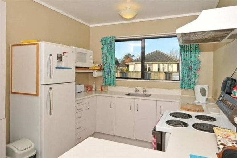 Photo of property in 18a Douglas Crescent, Fairfield, Hamilton, 3214