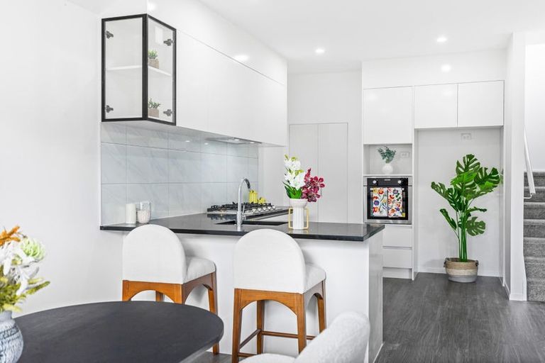 Photo of property in 39a Flaxdale Street, Birkdale, Auckland, 0626