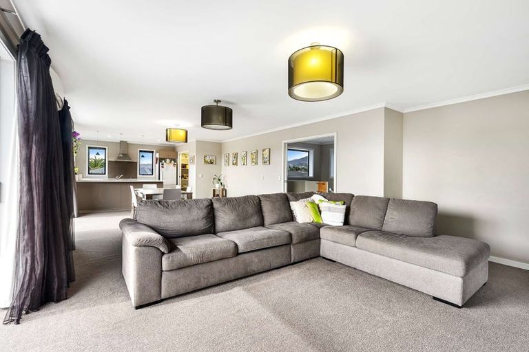 Photo of property in 31 Kendall View, Stoke, Nelson, 7011