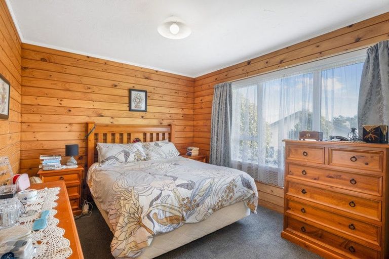 Photo of property in 35 Guadeloupe Crescent, Grenada Village, Wellington, 6037