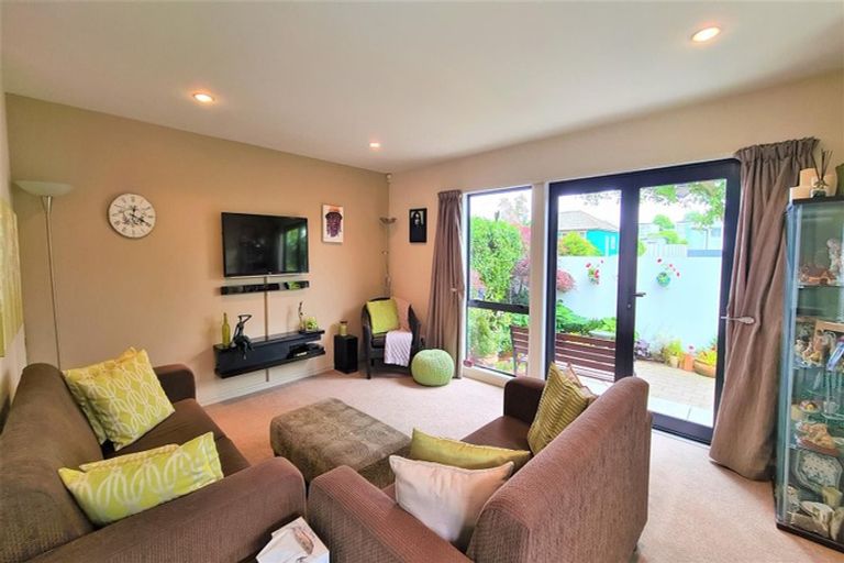 Photo of property in 8/44 London Street, Richmond, Christchurch, 8013